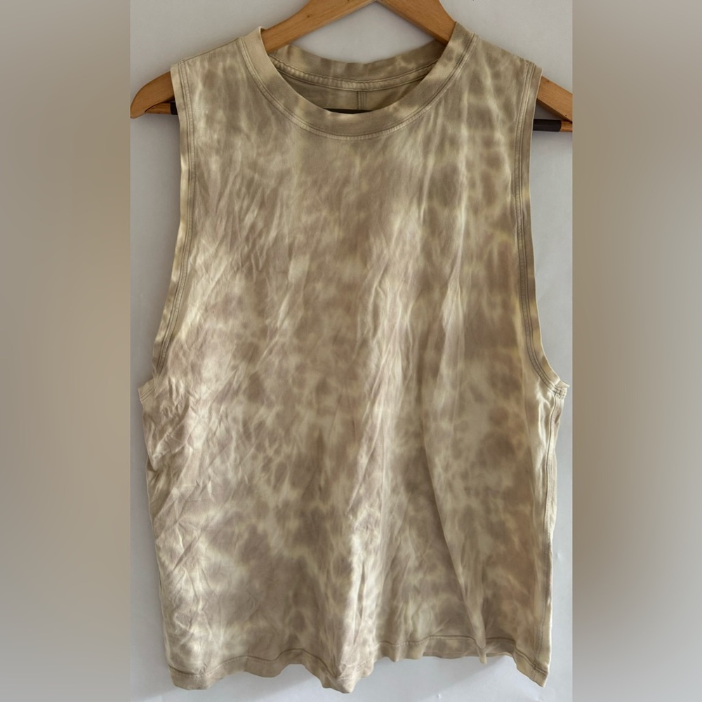 Lululemon muscle tank